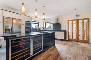 Kitchen Diner- click for photo gallery